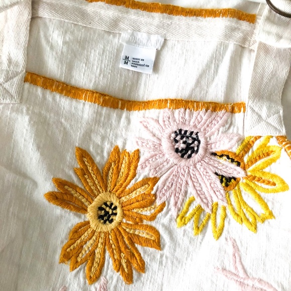 CREAM EMBROIDERED TANK - Picture 3 of 6